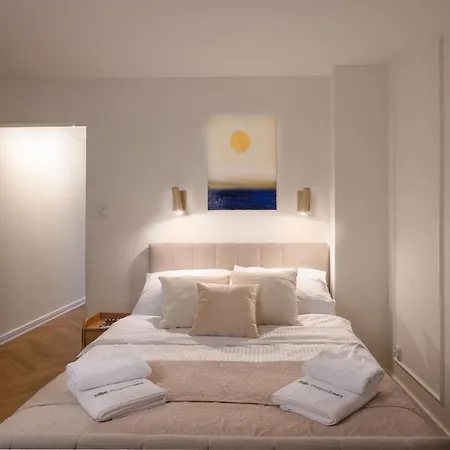 Swidnicka Center With Opera View Properunit Διαμέρισμα *